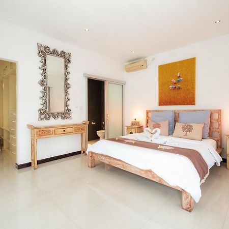 Villa Maya Seminyak Exterior foto